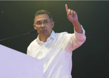 বিজয় মিছিলে ‘না’, জুমার পর বিশেষ মোনাজাতের নির্দেশ তারেক রহমানের