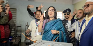 ৩৩ কেন্দ্রের ফলাফলে এগিয়ে রুমিন ফারহানা