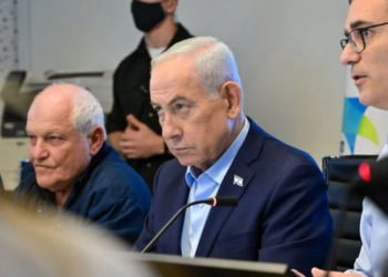 যুদ্ধ এখনো শেষ হয়নি, মৃত্যু বা আহতের গুঞ্জনের মধ্যেই ইরানকে নেতানিয়াহুর হুমকি