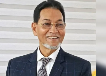খামেনির শোকযাত্রায় লাখো মানুষের ঢল